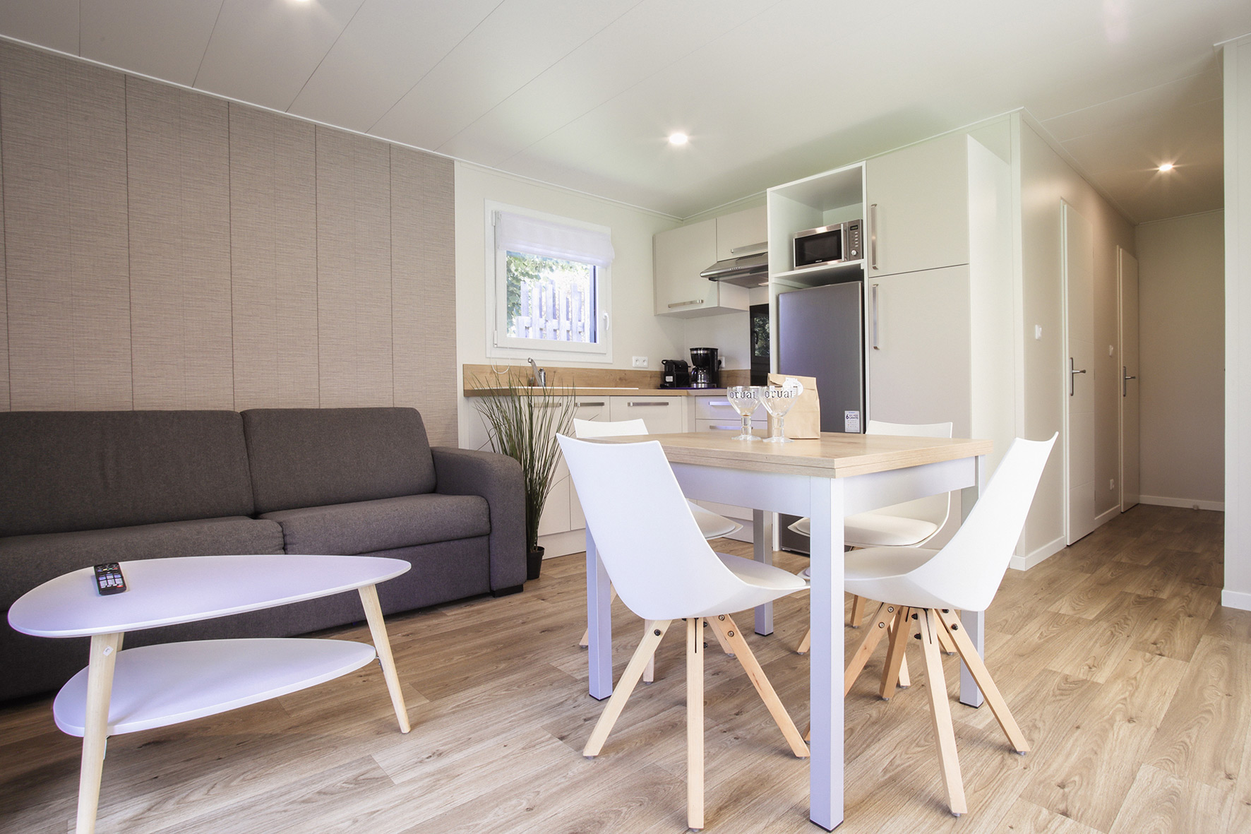 De woonkamer van de Lodge Family
