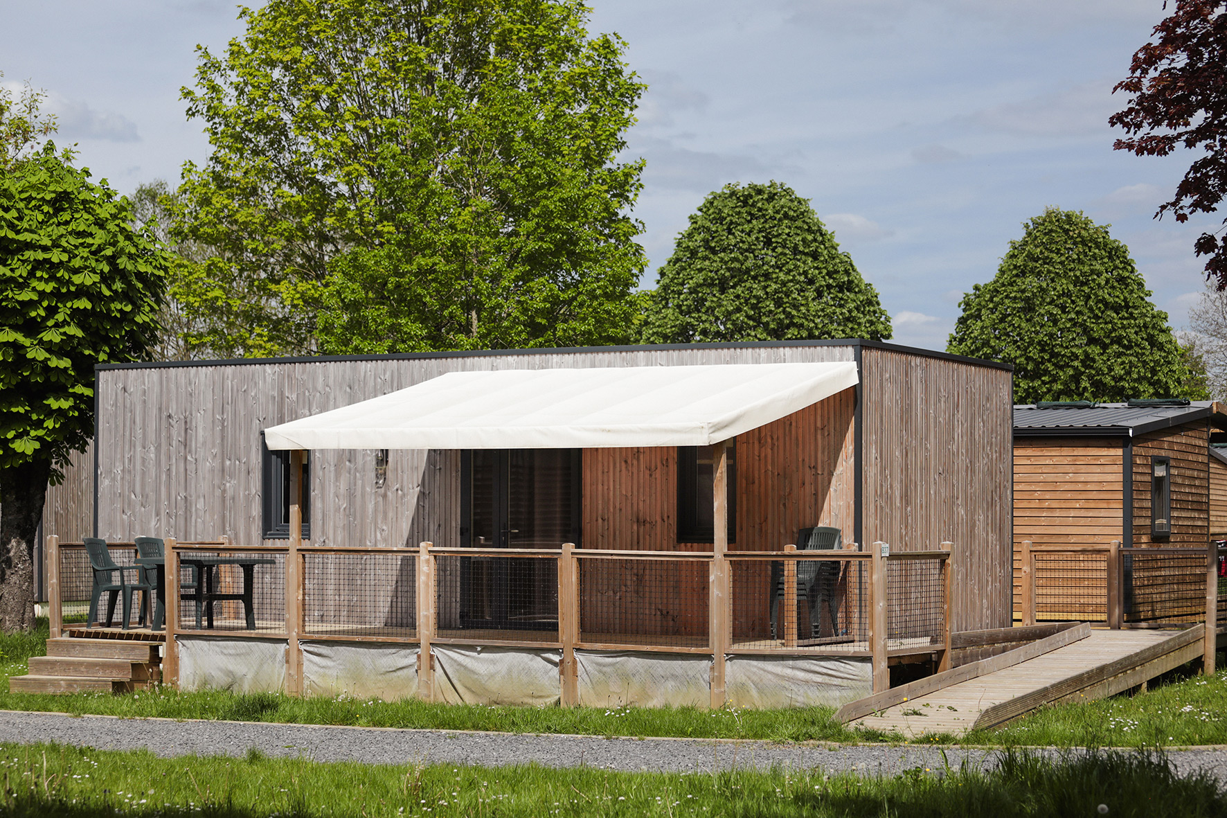 Lodge Family, Suite of PMR op Camping Le Florenville, Gaume