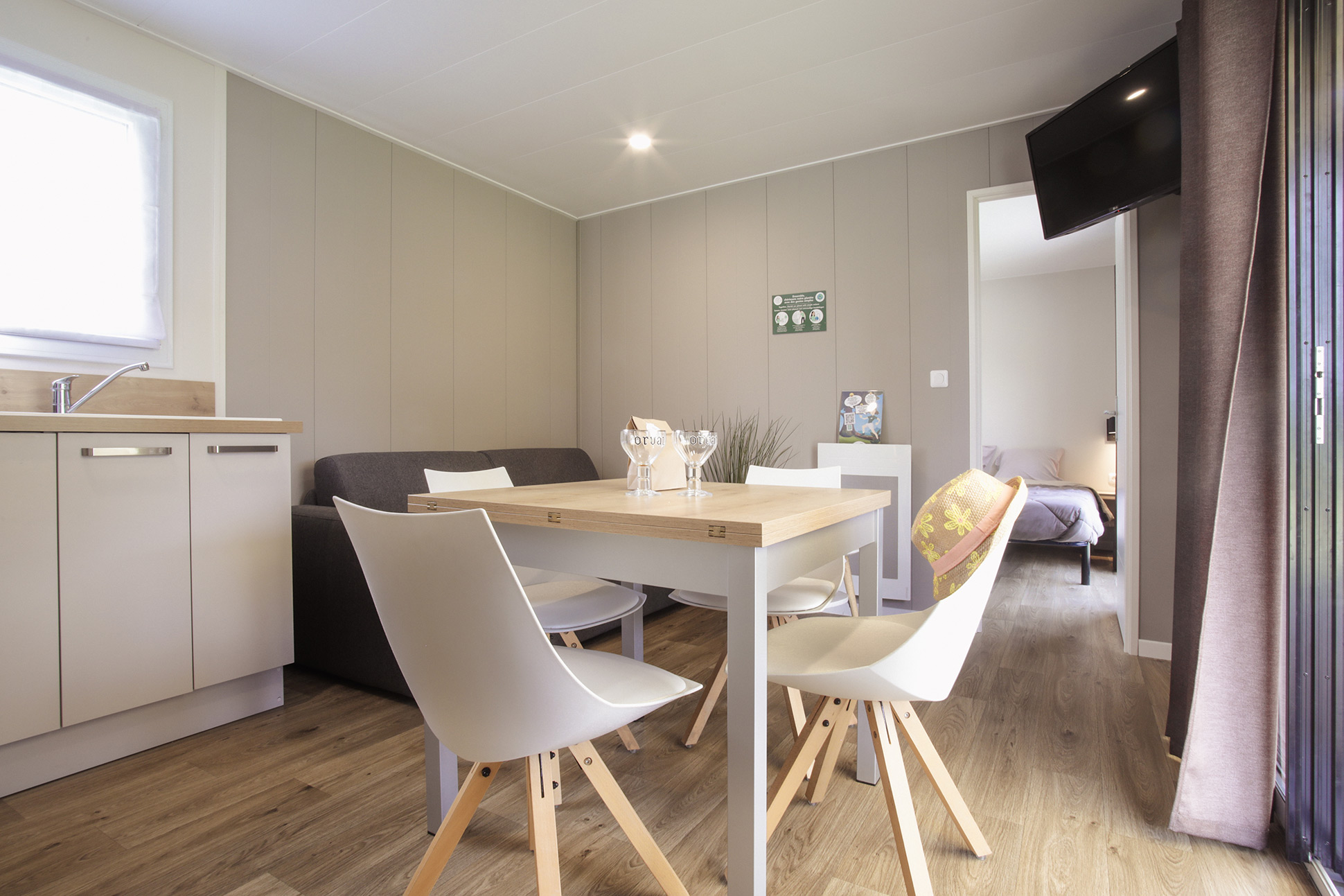 De woonkamer van de Lodge Suite
