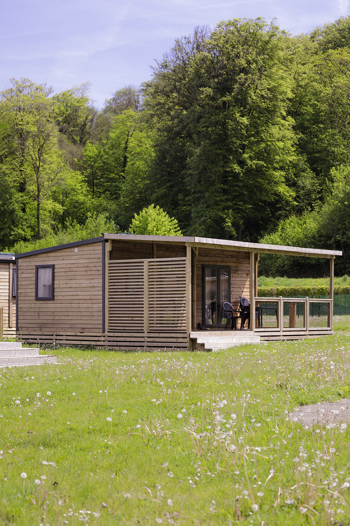 Wooden Nest 29 mobile home with covered terrace, Camping Le Florenville