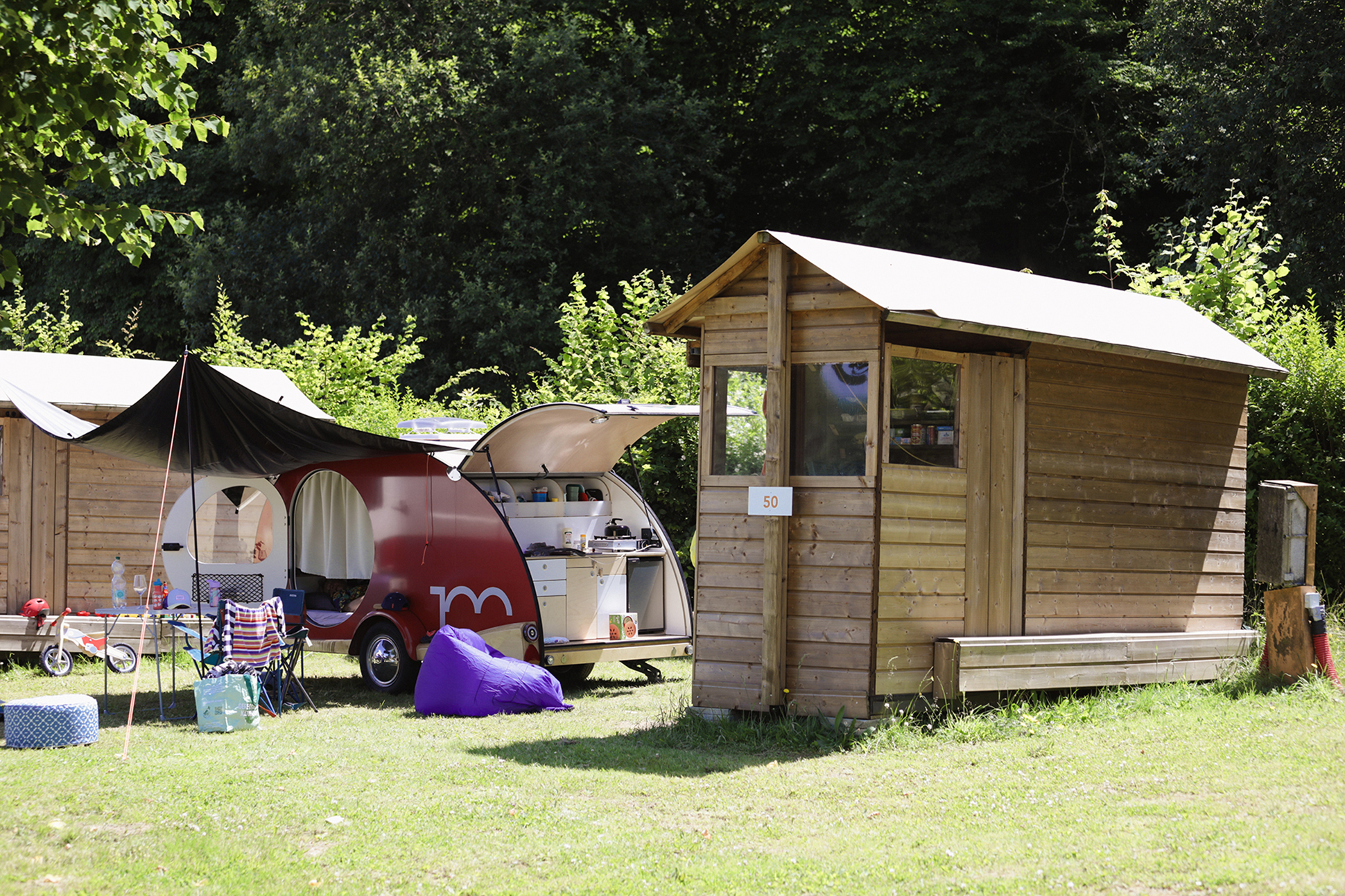 Freecamp cabin: private bathroom on a camping pitch