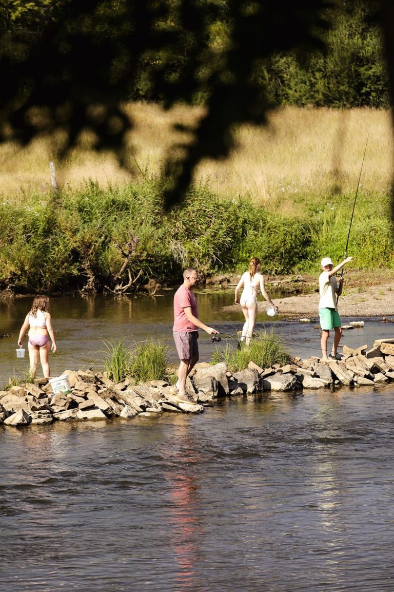 Emplacement camping au bord de la Semois, Camping Le Florenville