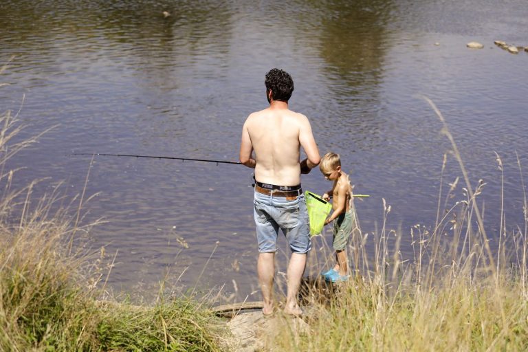 Emplacement camping au bord de la Semois, Camping Le Florenville