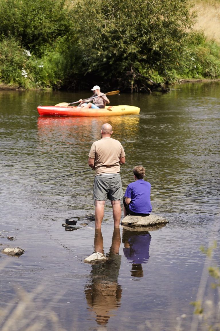 Emplacement camping au bord de la Semois, Camping Le Florenville