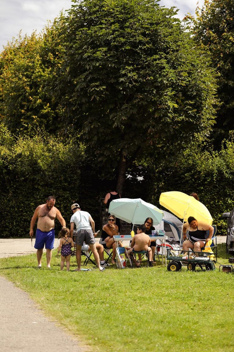 Kampeerplaats in het groen in de Gaume, Camping Le Florenville