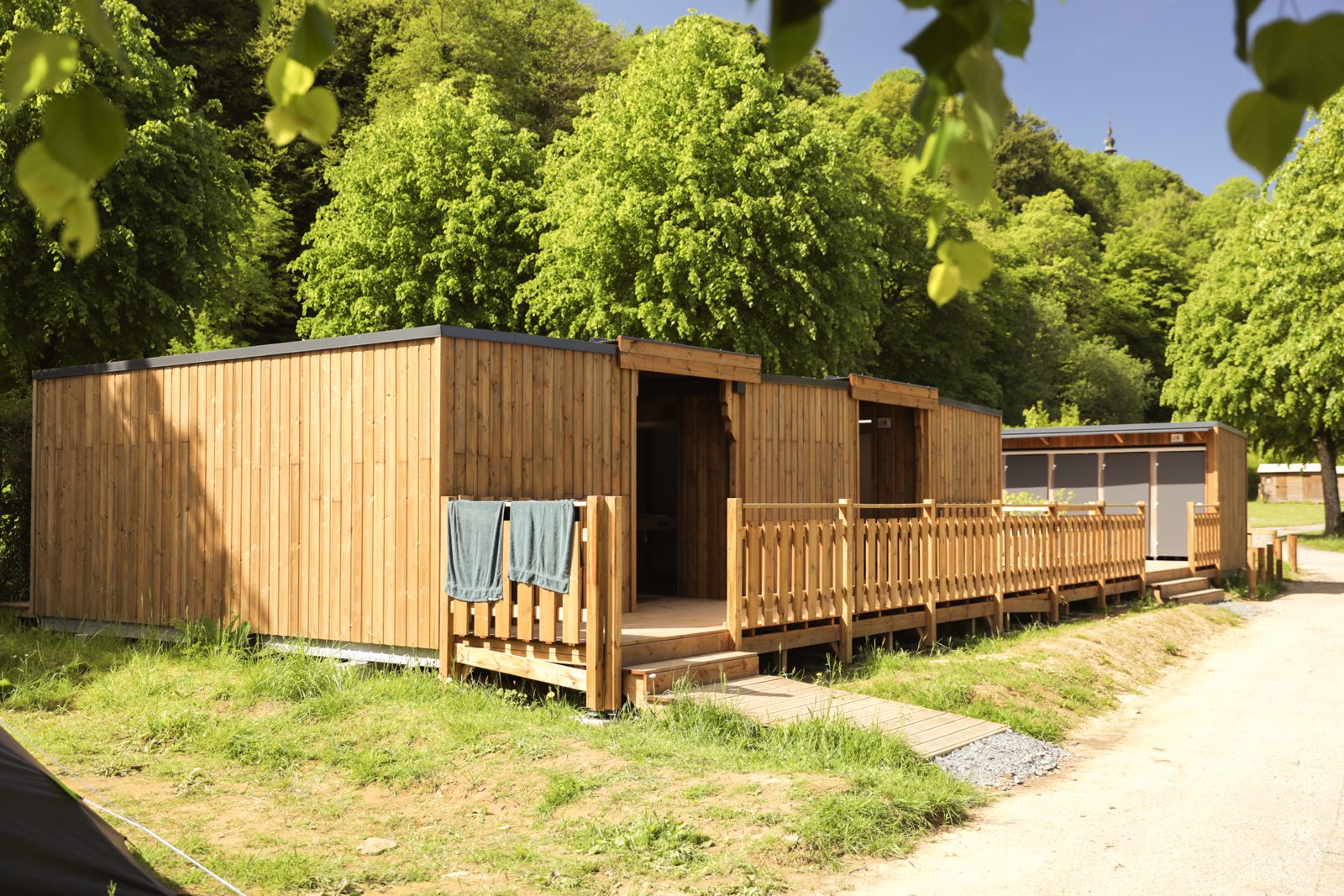 Wooden Nest 29 mobile home with covered terrace, Camping Le Florenville
